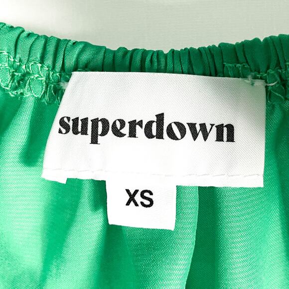Superdown Reyba Off‎ Shoulder Crop Top Green Satin Keyhole Long Sleeve Sz XS - Picture 10 of 12